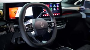 renault-clio-2026-6-300x169 2026 Renault Clio: Motor Seçenekleri, Donanım Paketleri ve Türkiye Detayları