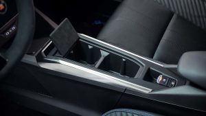 renault-clio-2026-7-300x169 2026 Renault Clio: Motor Seçenekleri, Donanım Paketleri ve Türkiye Detayları