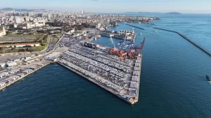 haydarpasa-3-300x169 Haydarpaşa’da 2026 Mesaisi: Liman Sıfır Kilometre Araçlarla Doldu Taştı!