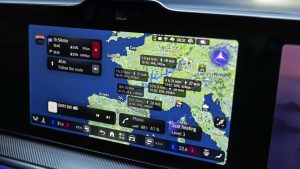 dipplus-2026-mercedes-vle-4-300x169 Mercedes-Benz VLE Tanıtıldı: 700 KM+ Menzil ve 800V Hızlı Şarj!