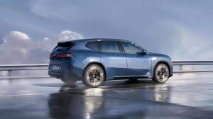 ix3-2-300x168 Yeni BMW iX3 Türkiye Ön Siparişte: 805 KM Menzil ve 400 kW Şarj!